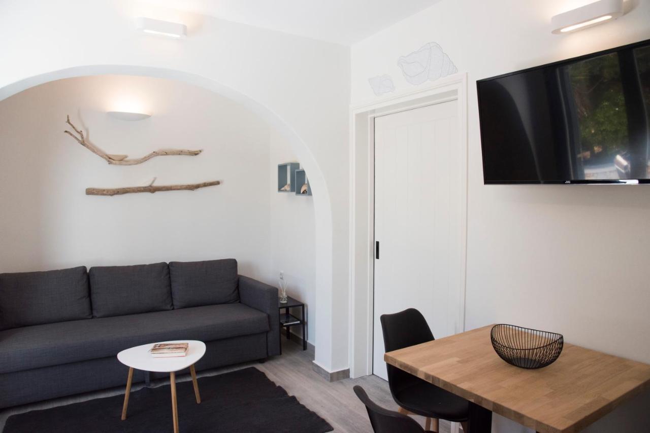 Villa White New 1Bd House With Private Jacuzzi In Isterni Isterni  Exterior foto